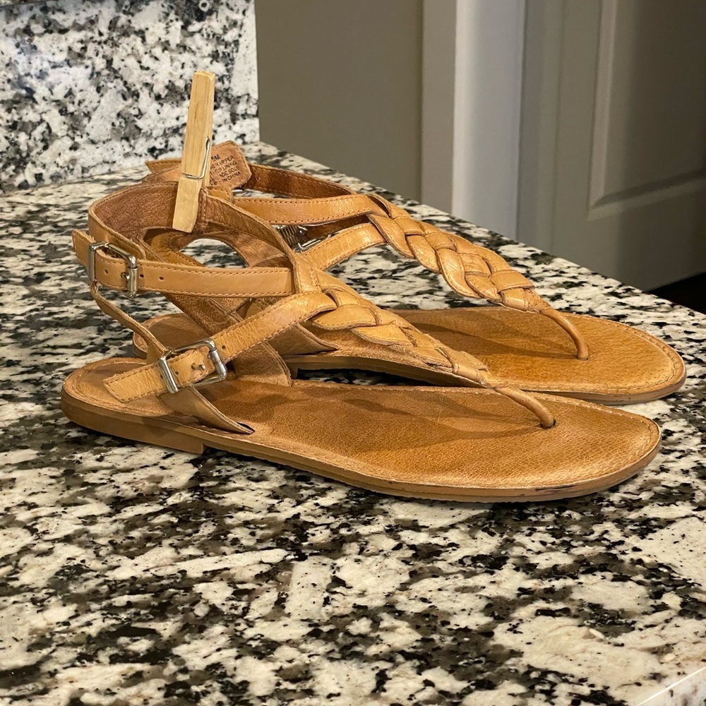 Women’s Nurture Leather Sandals